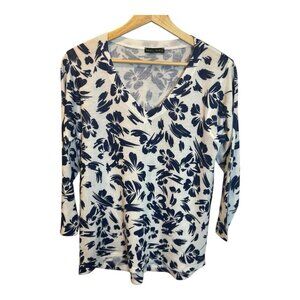 Nally & Millie 3/4 Sleeve Floral V-Neck Top Small Knit Blue Navy White